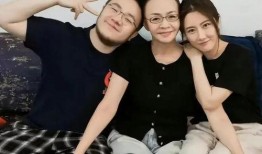 八卦故事吃瓜娱乐,揭秘八卦故事中的吃瓜娱乐幕后真相